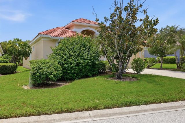 8492 IDLEWOOD COURT, Lakewood Ranch, FL 34202