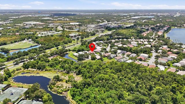 8492 IDLEWOOD COURT, Lakewood Ranch, FL 34202