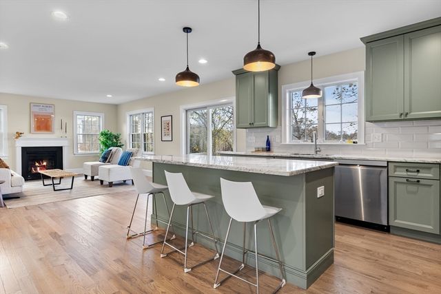 37 Lantern Lane, Braintree, MA 02184