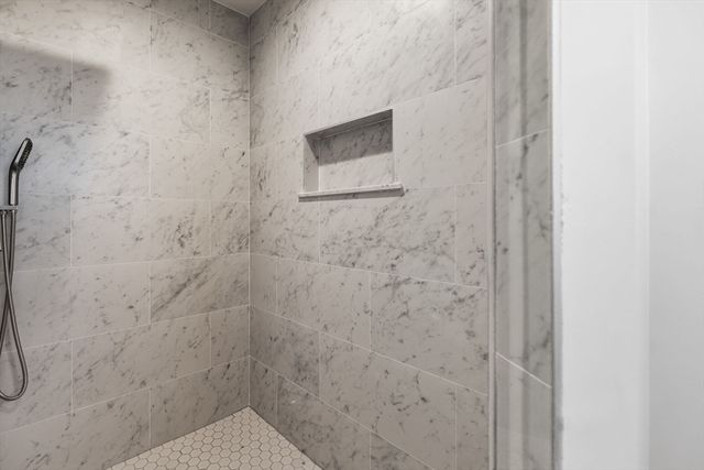 37 Lantern Lane, Braintree, MA 02184