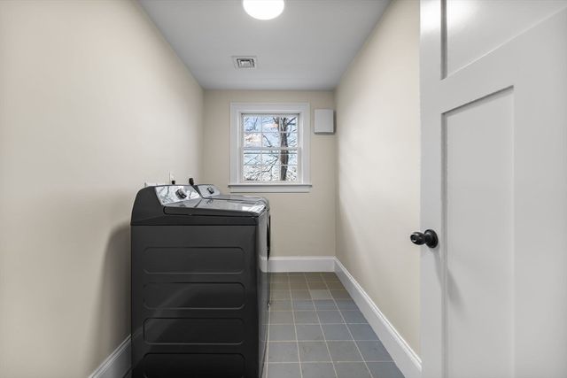 37 Lantern Lane, Braintree, MA 02184