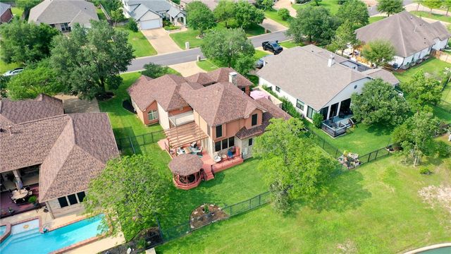 2073 Ravenstone Loop, College Station, TX 77845