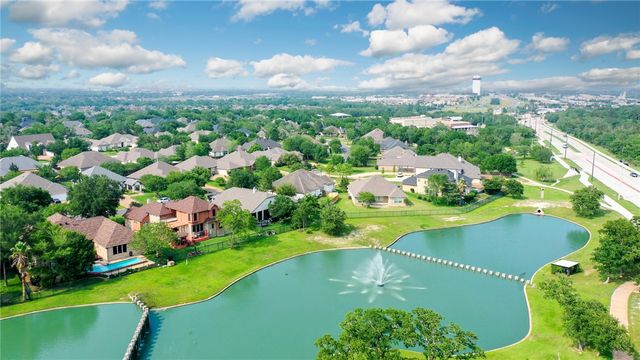 2073 Ravenstone Loop, College Station, TX 77845