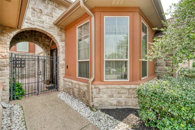 2073 Ravenstone Loop, College Station, TX 77845