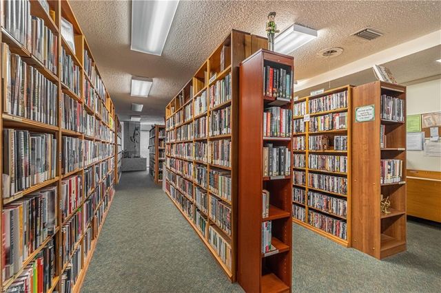 1773 Augusta DR, Fort Myers, FL 33907