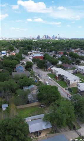 204 Henry, San Antonio, TX 78207