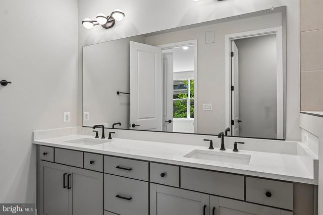 6326 CETUS LN, North Bethesda, MD 20852