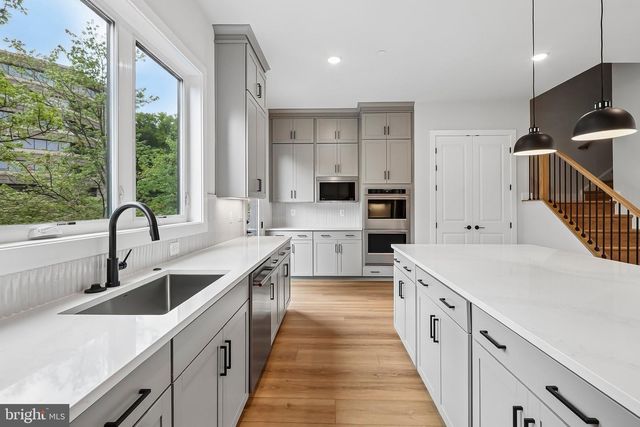 6326 CETUS LN, North Bethesda, MD 20852