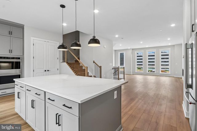 6326 CETUS LN, North Bethesda, MD 20852