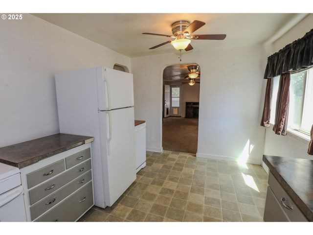 520 W UMPQUA St, Roseburg, OR 97471