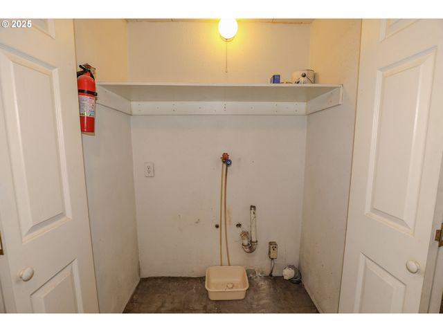 520 W UMPQUA St, Roseburg, OR 97471