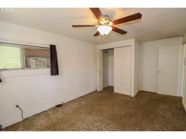 520 W UMPQUA St, Roseburg, OR 97471