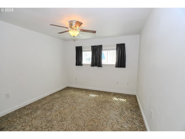 520 W UMPQUA St, Roseburg, OR 97471