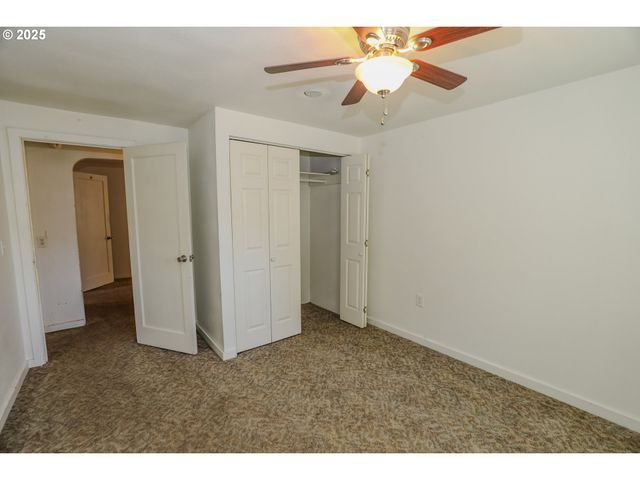 520 W UMPQUA St, Roseburg, OR 97471
