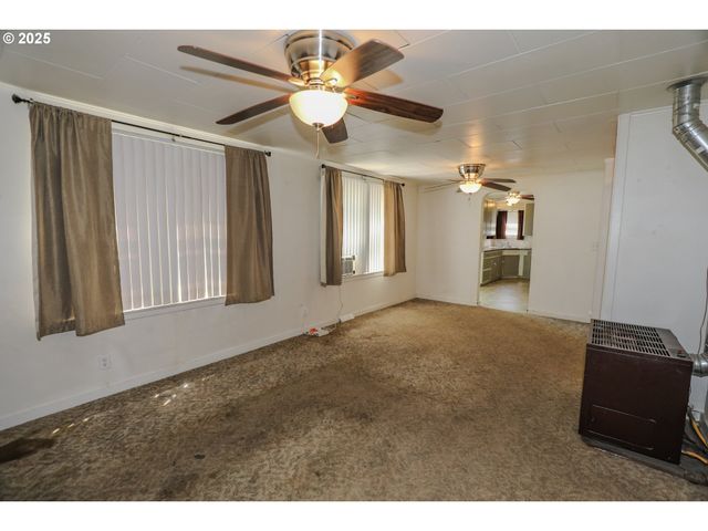 520 W UMPQUA St, Roseburg, OR 97471