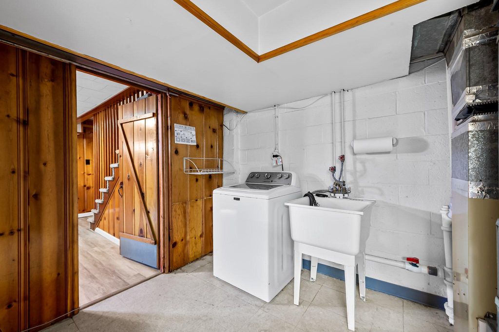 Image 24 of property listing at 7258 BRIDGEWOOD DR, Baltimore, MD 21224