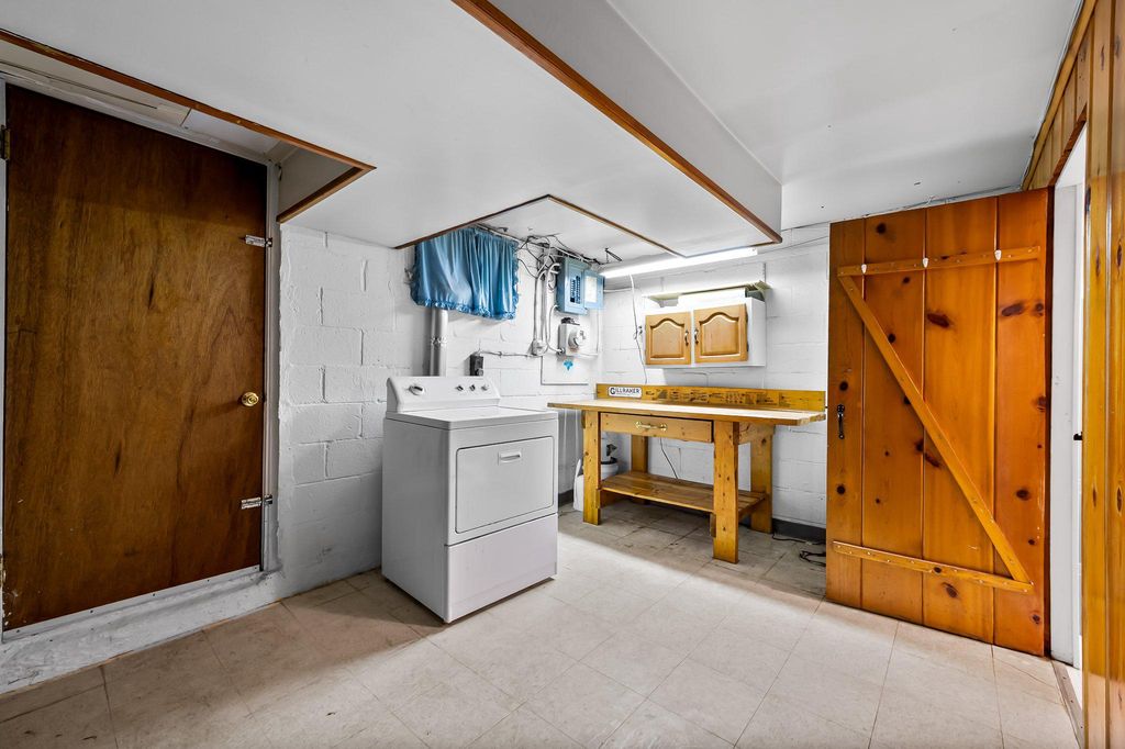 Image 25 of property listing at 7258 BRIDGEWOOD DR, Baltimore, MD 21224