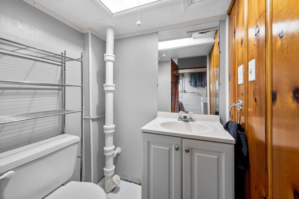 Image 26 of property listing at 7258 BRIDGEWOOD DR, Baltimore, MD 21224