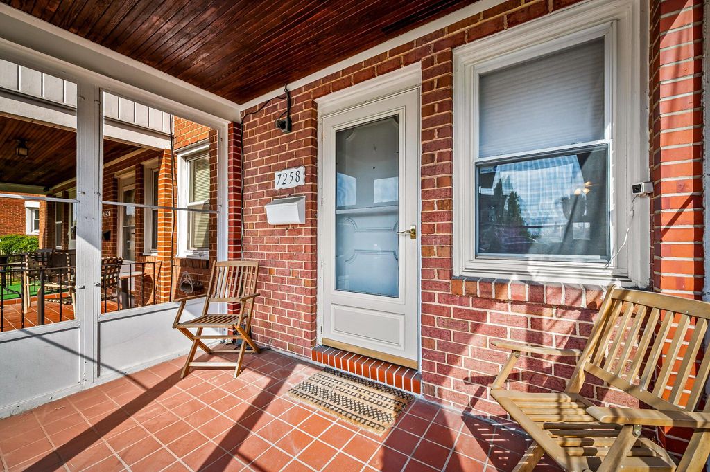 Image 3 of property listing at 7258 BRIDGEWOOD DR, Baltimore, MD 21224