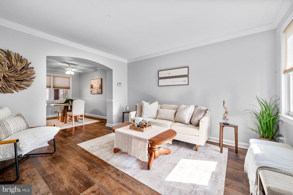 Image 6 of property listing at 7258 BRIDGEWOOD DR, Baltimore, MD 21224