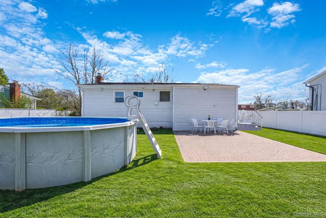 23 McKinley Street, Brentwood, NY 11717