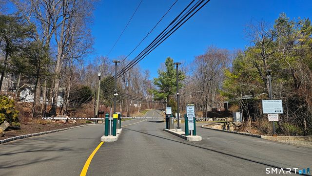 29 Carol Street, Danbury, CT 06810