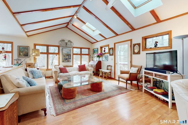 29 Carol Street, Danbury, CT 06810