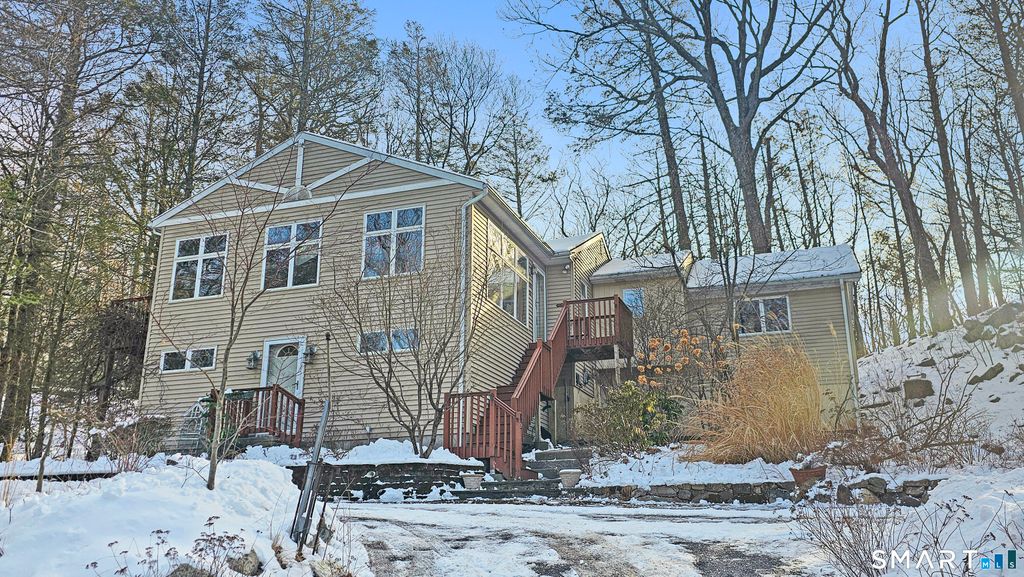 29 Carol Street, Danbury, CT 06810