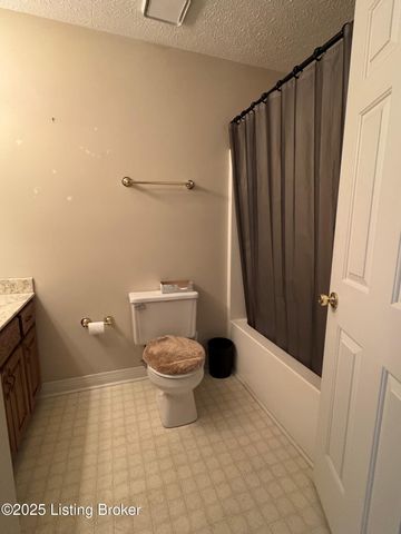 110 Chimney Rock Dr, Shepherdsville, KY 40165