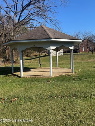 110 Chimney Rock Dr, Shepherdsville, KY 40165