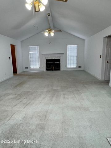 110 Chimney Rock Dr, Shepherdsville, KY 40165