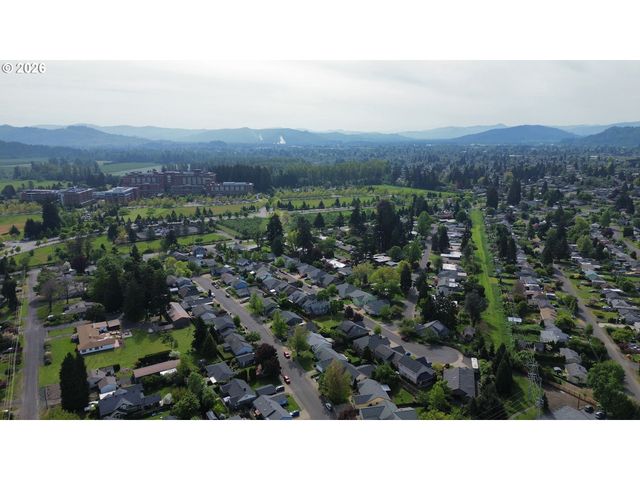 Game Farm, Springfield, OR 97477