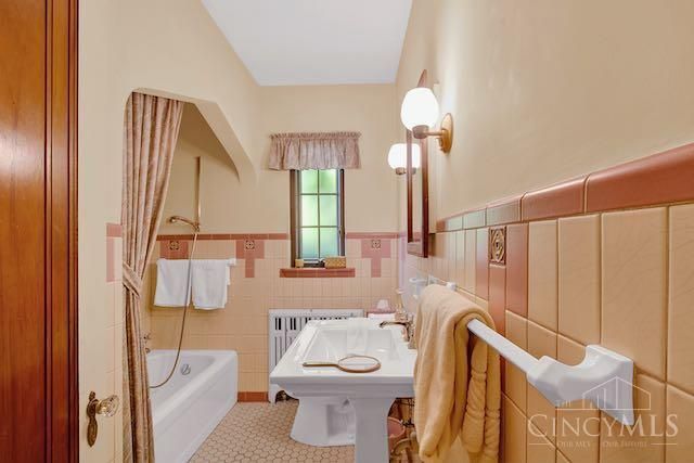 3833 Eileen Drive, Cincinnati, OH 45209