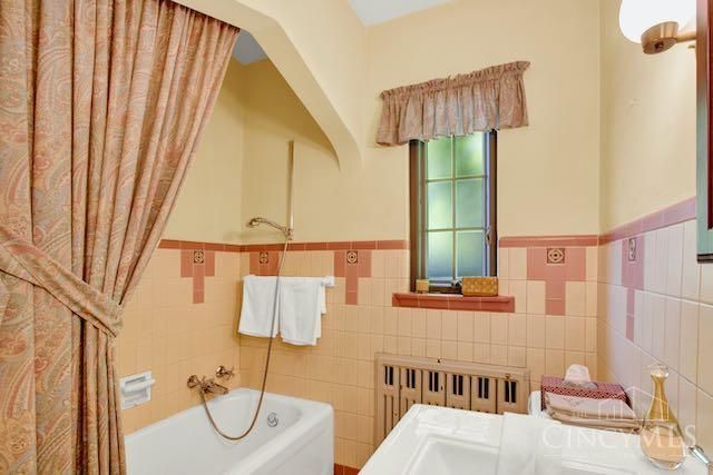 3833 Eileen Drive, Cincinnati, OH 45209