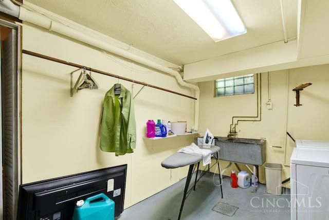 3833 Eileen Drive, Cincinnati, OH 45209
