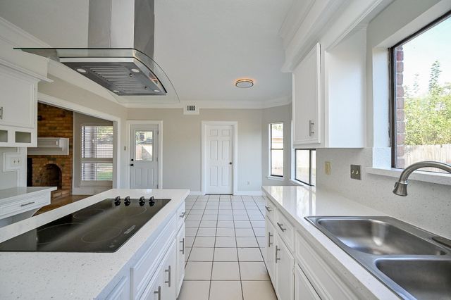 12011 Autumn Creek Drive, Houston, TX 77070