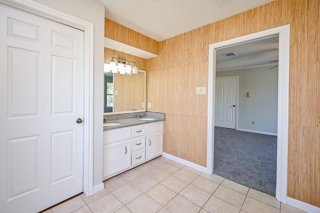 12011 Autumn Creek Drive, Houston, TX 77070