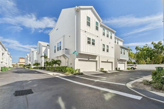 2500 BOONE COURT, Sarasota, FL 34237