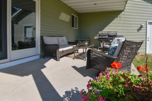 544 NICOLE LANE, Wrightstown, WI 54180