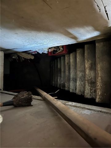 24 Herman St, Uniontown, PA 15401