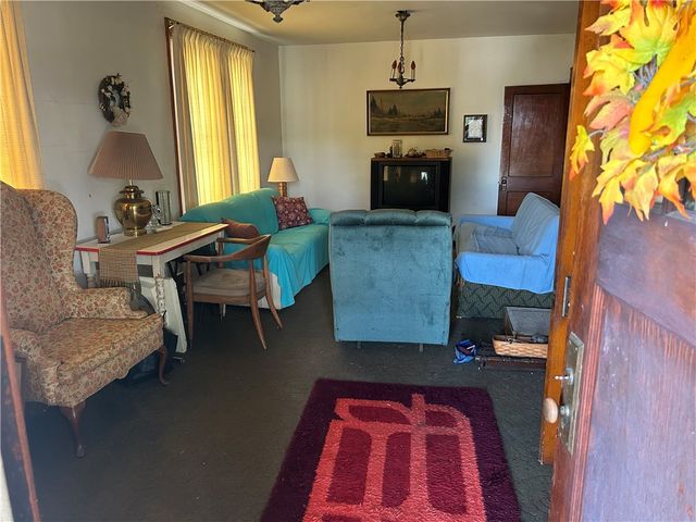 24 Herman St, Uniontown, PA 15401