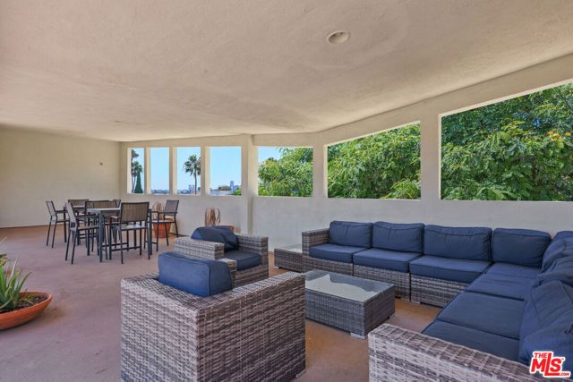 960 Larrabee Street 328, West Hollywood, CA 90069