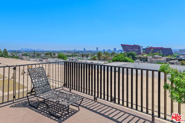 960 Larrabee Street 328, West Hollywood, CA 90069