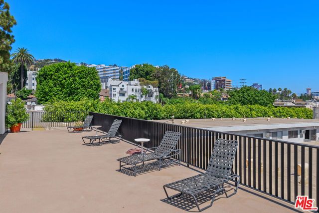 960 Larrabee Street 328, West Hollywood, CA 90069