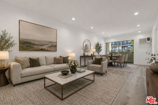 960 Larrabee Street 328, West Hollywood, CA 90069