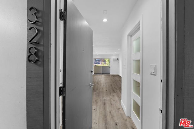 960 Larrabee Street 328, West Hollywood, CA 90069