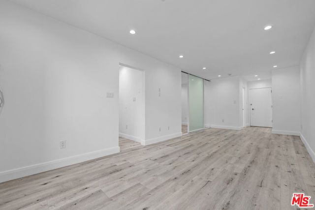 960 Larrabee Street 328, West Hollywood, CA 90069