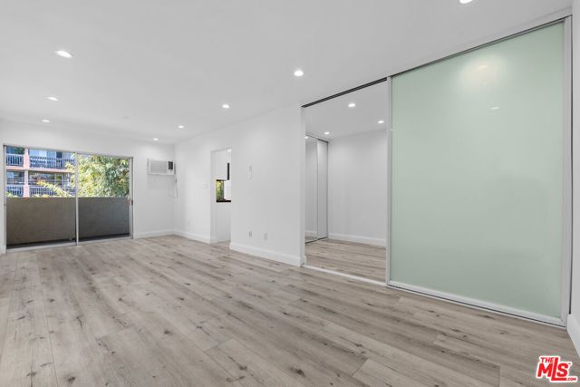 960 Larrabee Street 328, West Hollywood, CA 90069