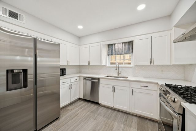 9670 Lynbrook Drive, Dallas, TX 75238