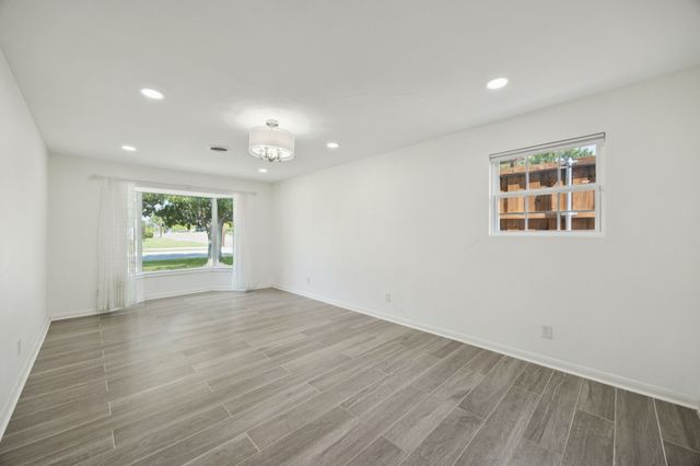 9670 Lynbrook Drive, Dallas, TX 75238